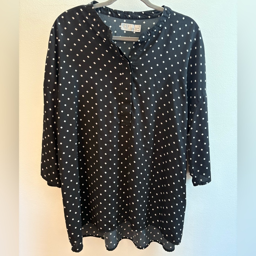 NWOT Time And Tru Black And White Tunic Blouse XXL (20)
